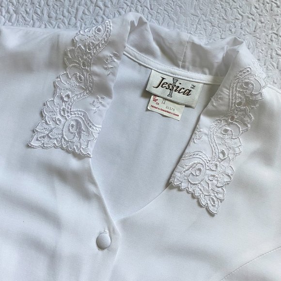 COPY - Vintage White Embroidered Collar Blouse - Picture 6 of 8